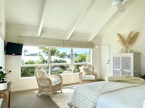 5 bedrooms, iron/ironing board, free WiFi - Matarangi Beach Retreat (Whitianga)