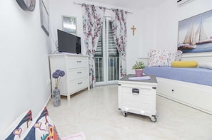 1 dormitorio, tabla de planchar con plancha, wifi gratis y ropa de cama