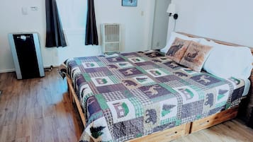 Cottage Comfort, 1 Tempat Tidur King | Meja kerja, ruang kerja ramah laptop, Wi-Fi gratis, dan seprai linen