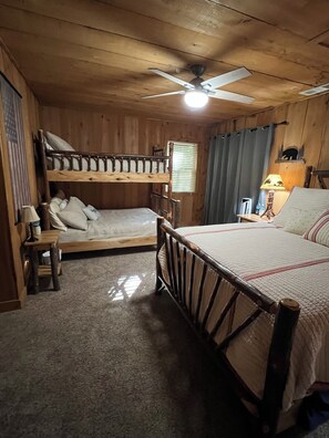 3 bedrooms, desk, iron/ironing board, travel cot