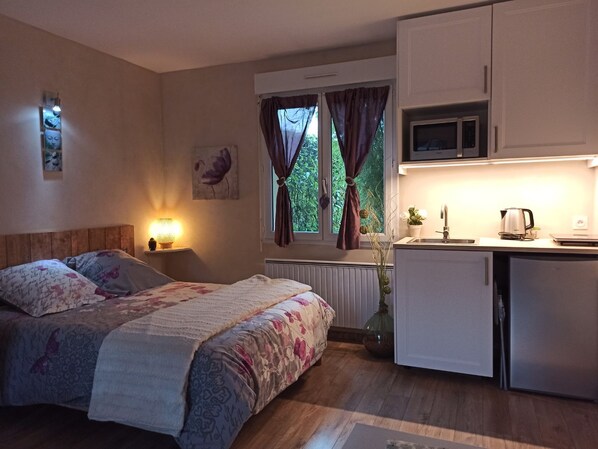 1 bedroom, WiFi, bed sheets