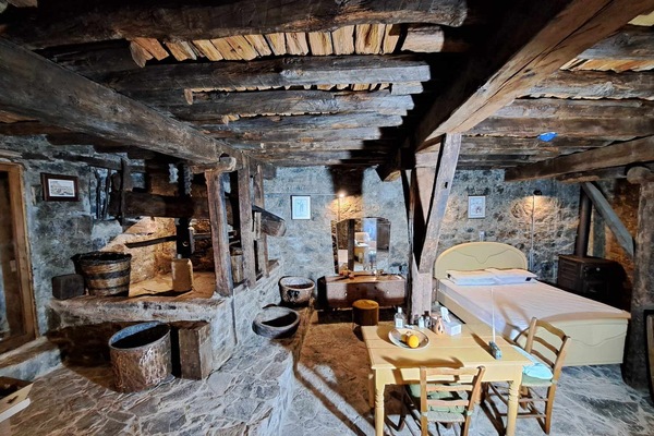 Family Studio Suite | Soundproofing, free WiFi, bed sheets