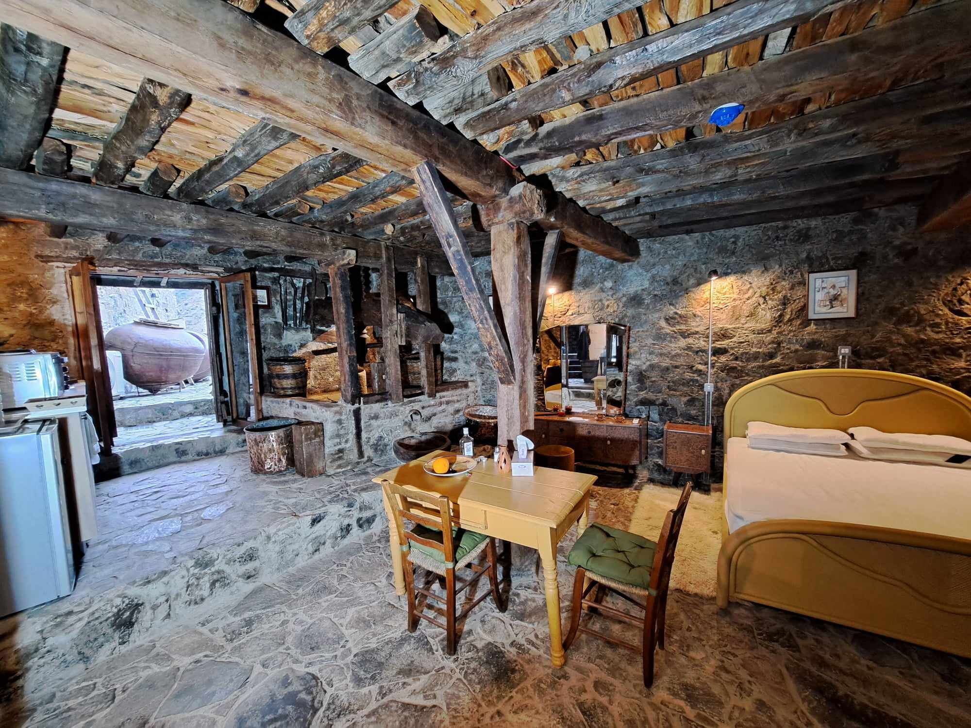 Suite estudio familiar | Insonorización, wifi gratis y ropa de cama 