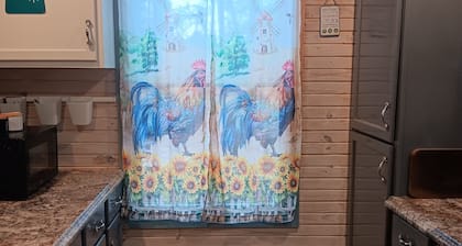 1 private bedroom, sofa sleeper and 2 lofts - Cabin In The Country Woods