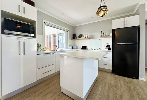 Cardwell Anglers retreat is a cozy haven that offers convenience and adventure.