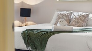 2 habitaciones, cuna de viaje, wifi gratis y ropa de cama 