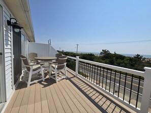 Outdoor dining - 1604 Landis Avenue South (Sea Isle City)