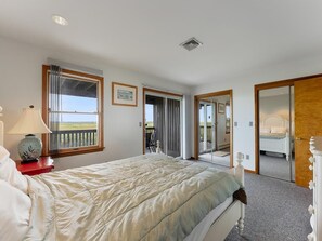 3 bedrooms, iron/ironing board, internet