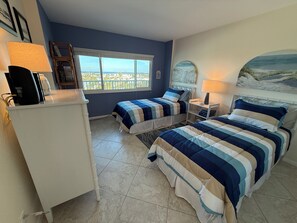 2 slaapkamers, een strijkplank/strijkijzer, wifi, beddengoed