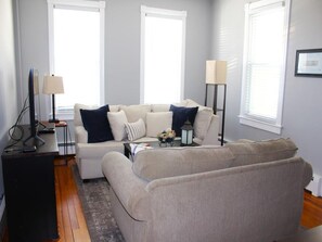 TV - 15 51st Street 2nd Floor (Sea Isle City)