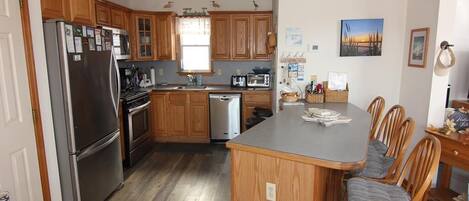 Refrigerador, microondas, horno, placa de cocina