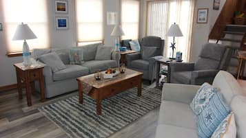 TV, fireplace, DVD player