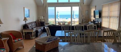 テレビ、DVD プレーヤー