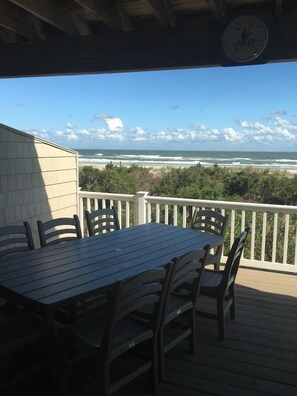 Outdoor dining - 2611 Landis Avenue South (Sea Isle City)