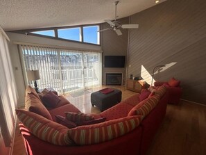 スマートテレビ、暖炉