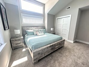 5 dormitorios, tabla de planchar con plancha, Internet