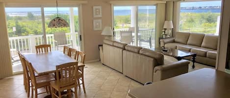 Smart-TV, DVD-Player