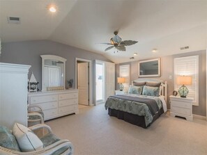 4 chambres, fer et planche à repasser, accès Internet