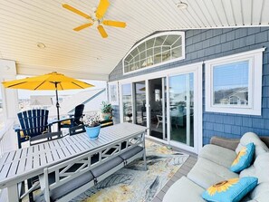 Outdoor dining - 7208 Landis Avenue South (Sea Isle City)