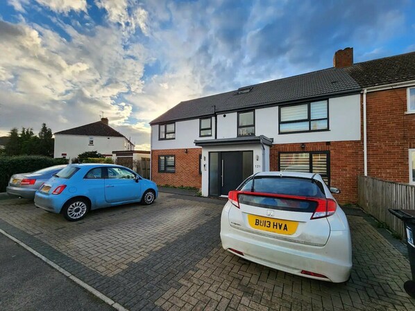 Exterior - Horizon, 2-Bed Luxury Flat3 - GPM (Oxford)