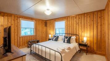 3 Schlafzimmer, Schreibtisch, Bügeleisen/Bügelbrett, WLAN