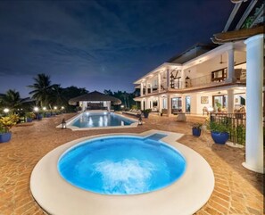 Outdoor pool - Amazing views, immense pool 60x20 ft 16+ guests 6BR Luxury Villa 9 Baths 9 Beds (La Romana)