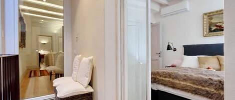 2 bedrooms, iron/ironing board, travel crib, free WiFi