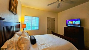 2 bedrooms, desk, free WiFi, bed sheets