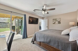 4 bedrooms, desk, iron/ironing board, free WiFi