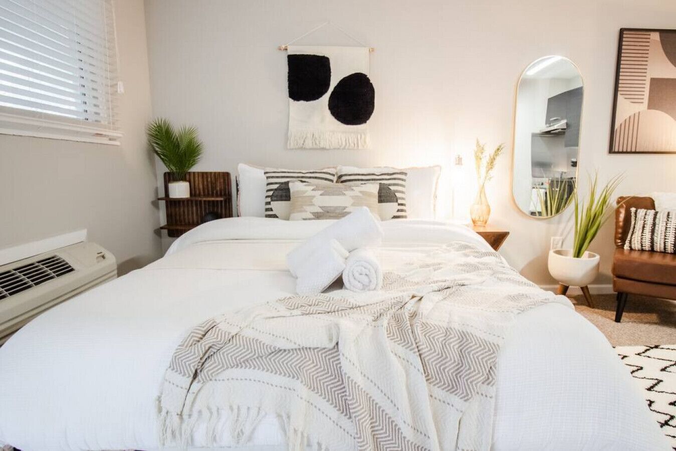 1 bedroom, desk, iron/ironing board, free WiFi