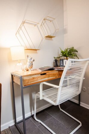 Interior - Neil B5 · Neil Nirvana, Steps 2 OSU Wexner (Columbus)