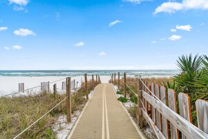 公寓式客房, 多张床 (Grand Caribbean East 417) | 海滩