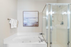 Condo, Multiple Beds (Windemere 502) | Bathroom | Shampoo, toilet paper - Windemere 502 (Pensacola)