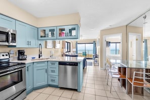 Apartment, Multiple Beds (Sundunes 111) | Private kitchen | Oven, toaster, paper towels - Sundunes 111 (Navarre)