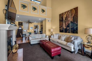 Apartment, Multiple Beds (Palm Beach Club 3-235) | Living area