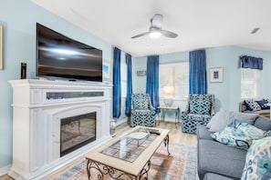 House, Multiple Beds (The Pal House) | Living area