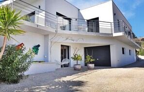 Exterior - Awesome home in Caromb (Caromb)