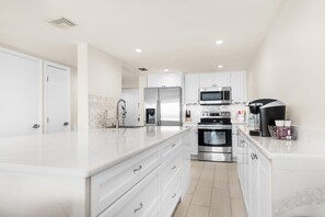 Leilighet, 1 kingsize-seng med sovesofa (Santa Rosa Dunes 425) | Eget kjøkken | Ovn, brødrister og papirhåndklær