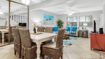 Condo, Plusieurs lits (Sugar Beach F-26) | Restauration