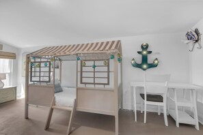 2 bedrooms, WiFi - Bungalow By the Sea-mermaid (Navarre)