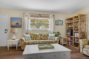 House, Multiple Beds (Bungalow By the Sea-Starfish) | Living area - Bungalow By the Sea-starfish (Navarre)