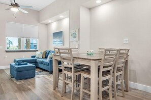 Casa, várias camas (Para-Dise LZ) | Opções para refeição