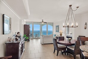 公寓客房, 多張床 (Portofino Island Resort 5-1708) | 用餐區