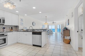 Condo, Multiple Beds (Emerald Isle Unit 1207) | Private kitchen
