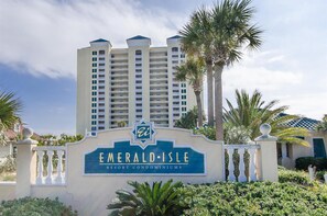 Condo, várias camas (Emerald Isle Unit 1207) | Fachada