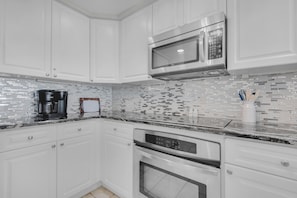 Condo, Multiple Beds (Emerald Isle Unit 1207) | Private kitchen | Oven, toaster, paper towels