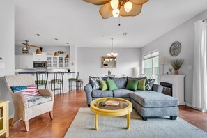 House, Multiple Beds (Bonita Bay) | Living area