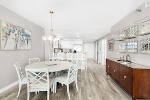 Condo, Multiple Beds (Emerald Isle unit 206) | Dining