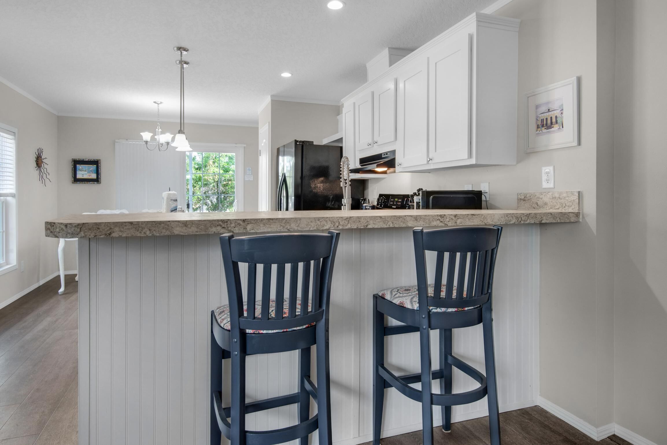 House, Multiple Beds (Beachin' Fun) | Dining