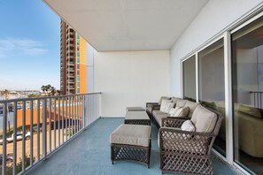 Condo, 2 Queen Beds (South Harbour 4E) | Terrace/patio - South Harbour 4E (Pensacola Beach)